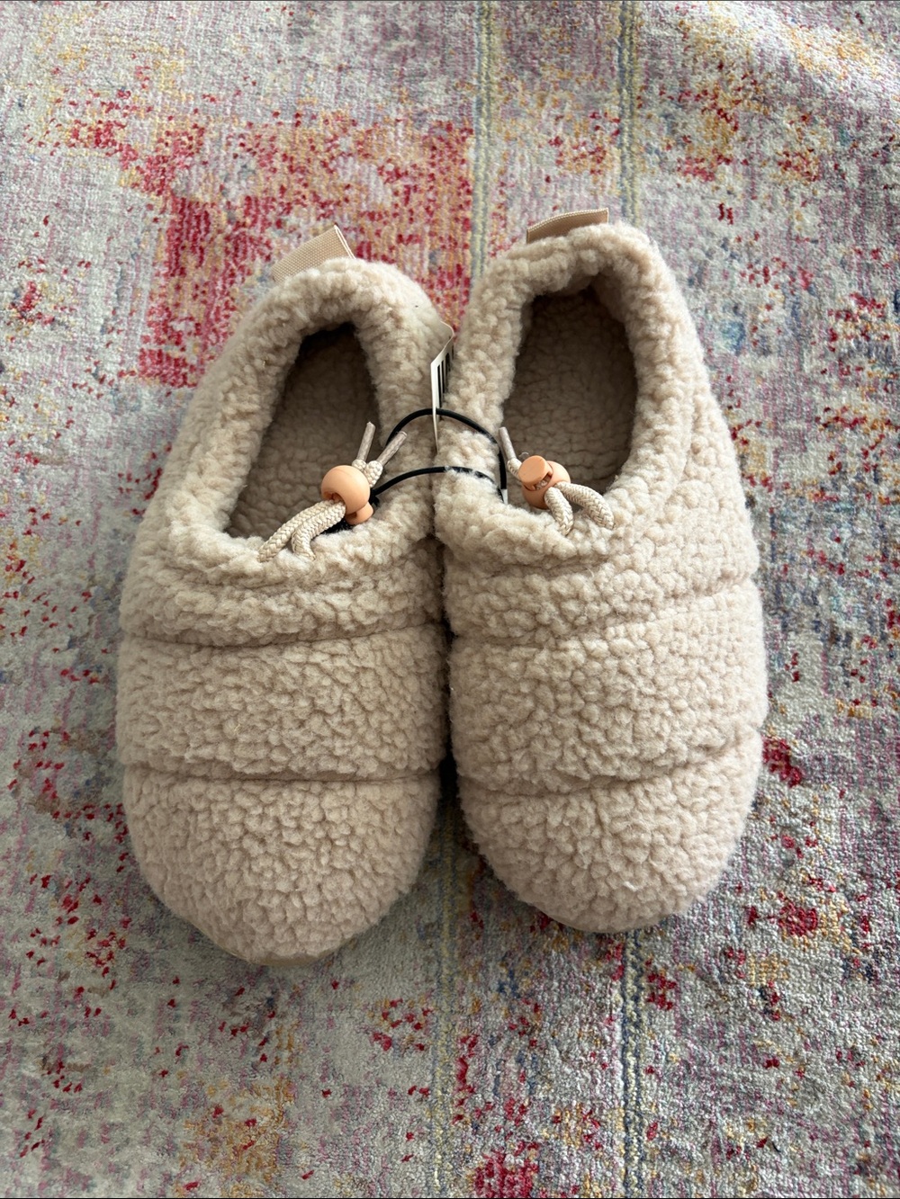 NWT! Urban Outfitters Plush Sherpa Slip-On Slippers in Beige